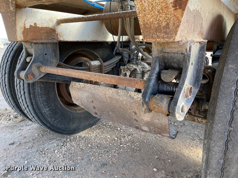 image for item DN0225 2008 CTS BDT-40  bottom dump trailer