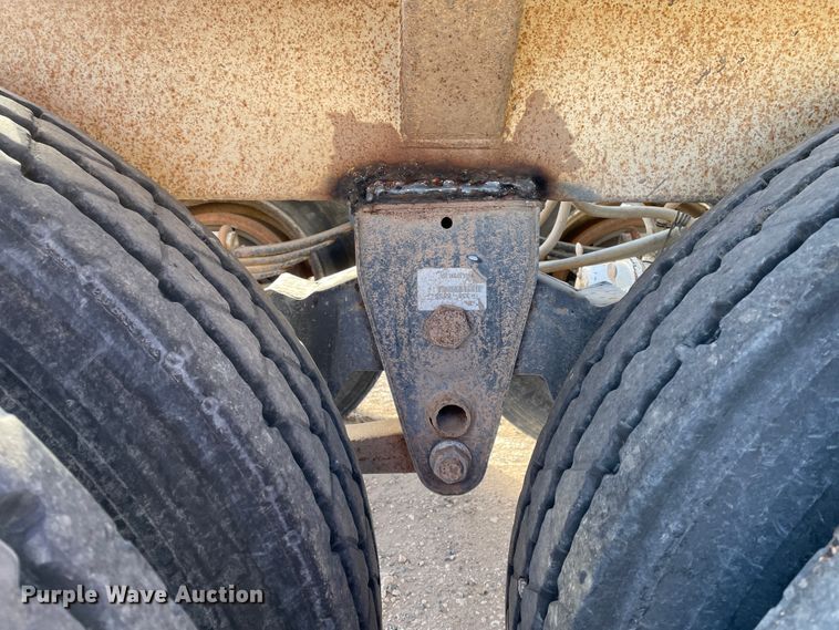 image for item DN0225 2008 CTS BDT-40  bottom dump trailer