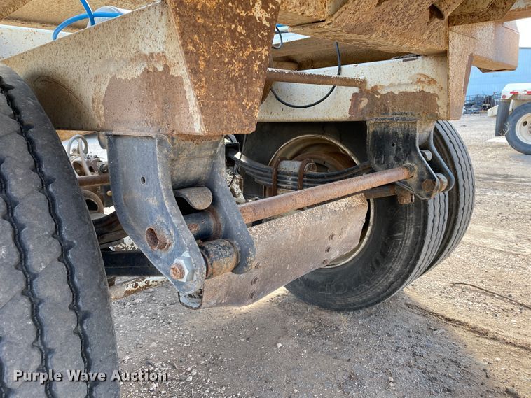 image for item DN0225 2008 CTS BDT-40  bottom dump trailer