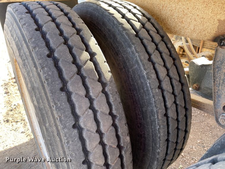 image for item DN0225 2008 CTS BDT-40  bottom dump trailer