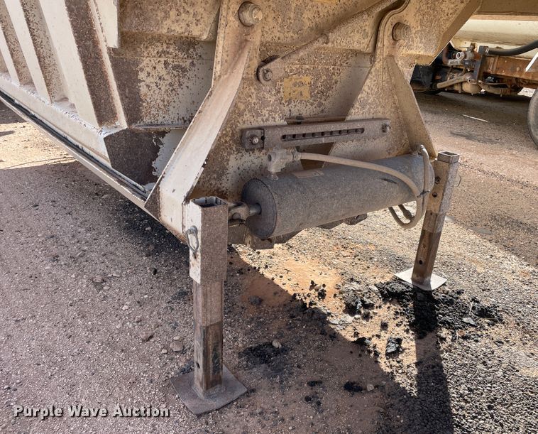 image for item DN0226 2003 CTS  bottom dump trailer