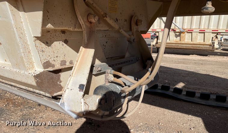 image for item DN0226 2003 CTS  bottom dump trailer