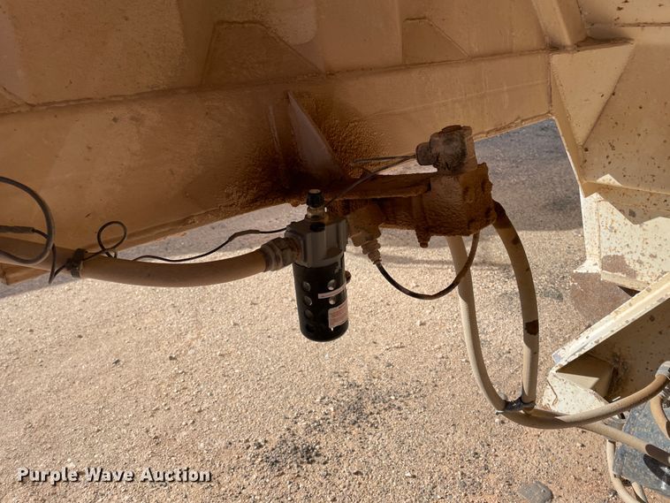 image for item DN0226 2003 CTS  bottom dump trailer