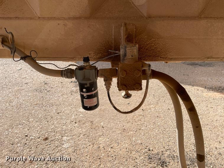 image for item DN0226 2003 CTS  bottom dump trailer