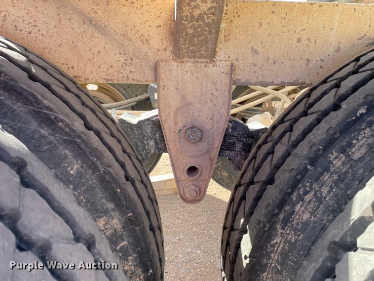 image for item DN0226 2003 CTS  bottom dump trailer