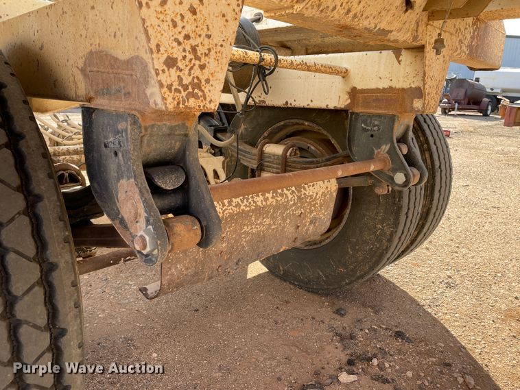 image for item DN0226 2003 CTS  bottom dump trailer