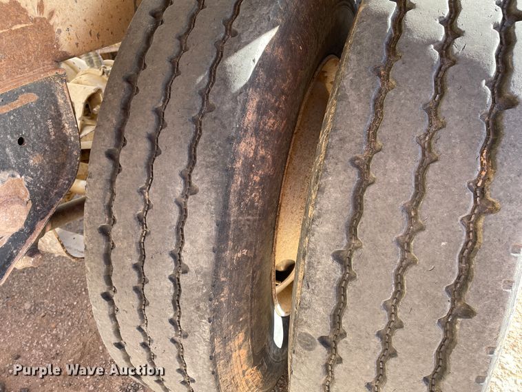 image for item DN0226 2003 CTS  bottom dump trailer