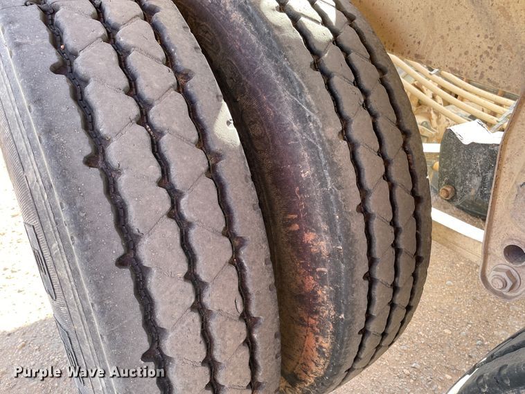 image for item DN0226 2003 CTS  bottom dump trailer