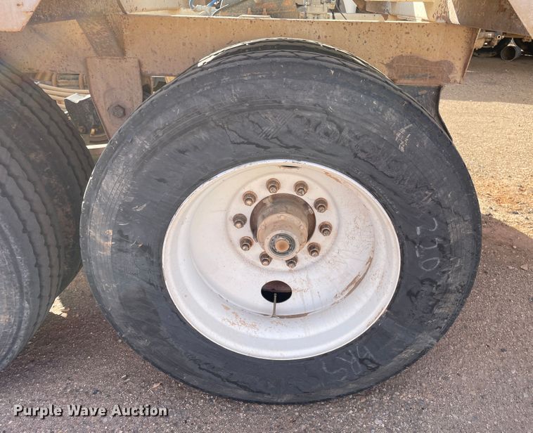 image for item DN0226 2003 CTS  bottom dump trailer