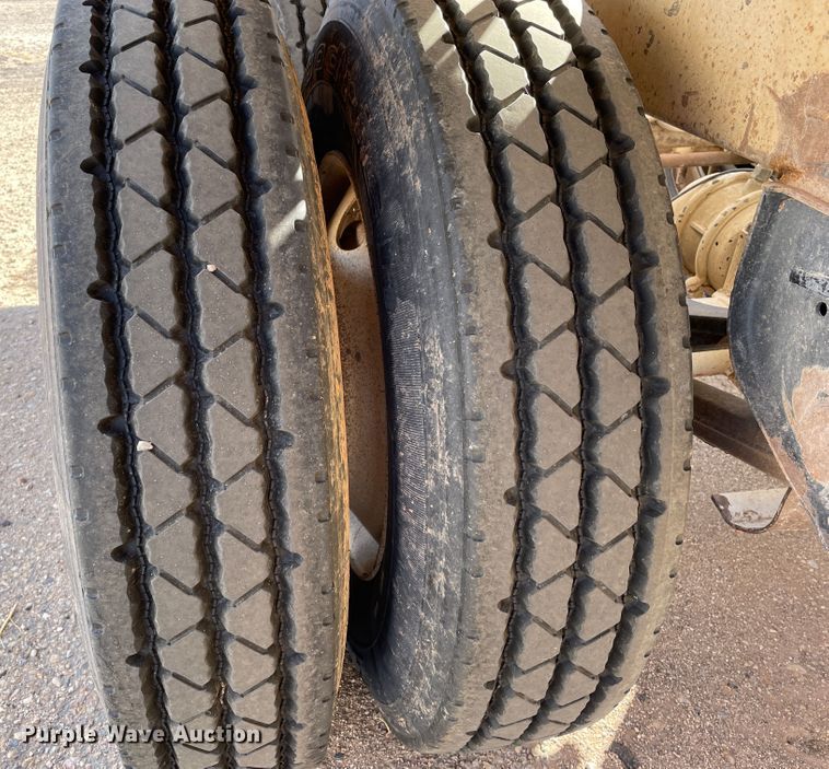 image for item DN0226 2003 CTS  bottom dump trailer