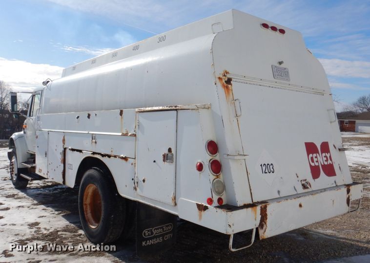 image for item DN2656 1998 International 4900  fuel truck