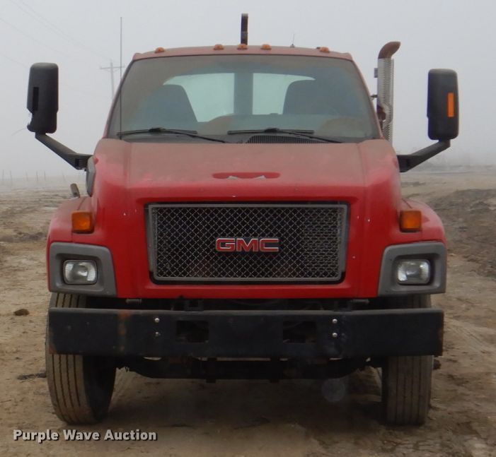 image for item DN7267 2009 GMC C7500  hook lift truck