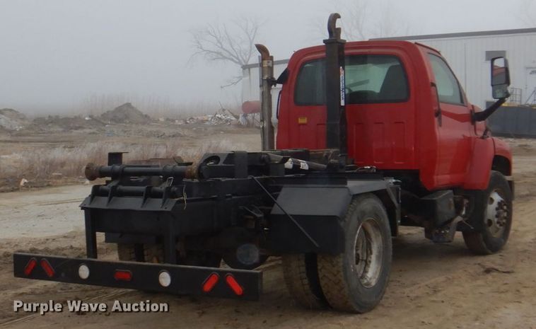 image for item DN7267 2009 GMC C7500  hook lift truck