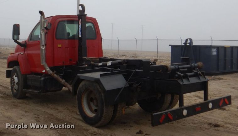 image for item DN7267 2009 GMC C7500  hook lift truck