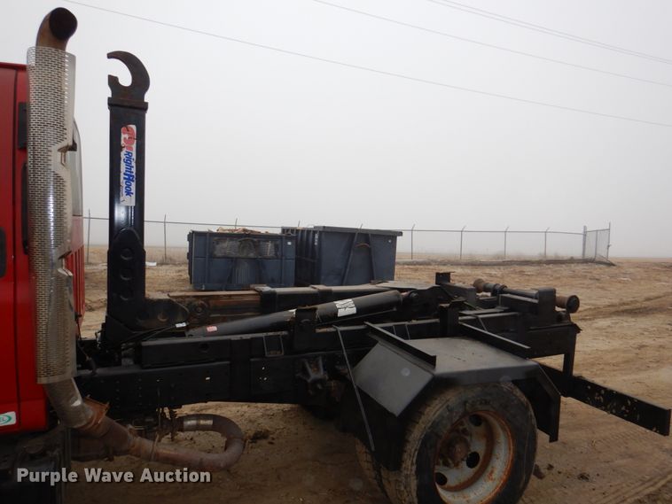 image for item DN7267 2009 GMC C7500  hook lift truck