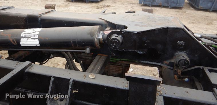 image for item DN7267 2009 GMC C7500  hook lift truck