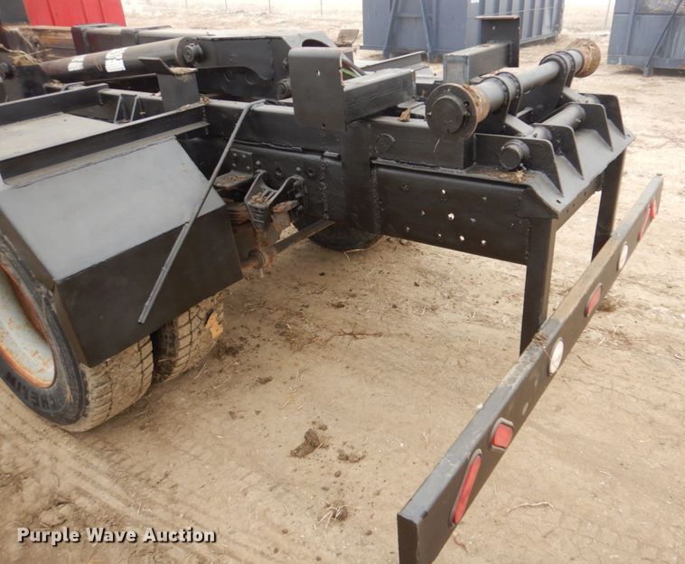 image for item DN7267 2009 GMC C7500  hook lift truck