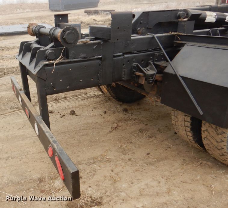 image for item DN7267 2009 GMC C7500  hook lift truck