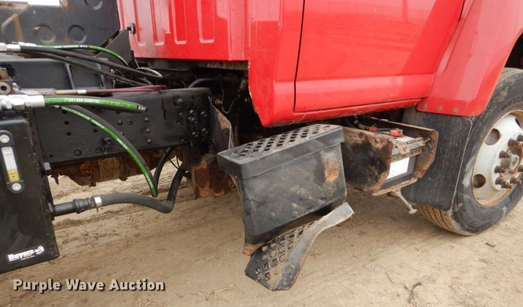 image for item DN7267 2009 GMC C7500  hook lift truck