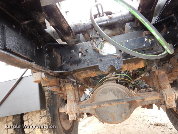 image for item DN7267 2009 GMC C7500  hook lift truck