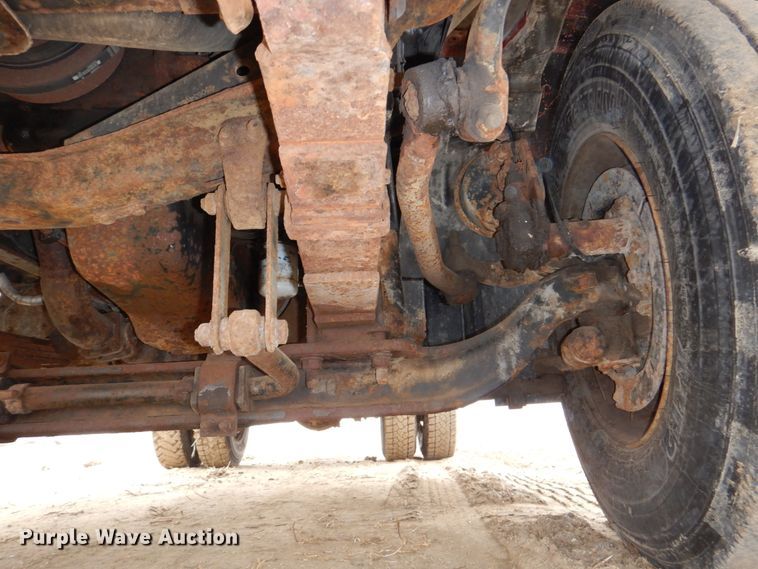 image for item DN7267 2009 GMC C7500  hook lift truck