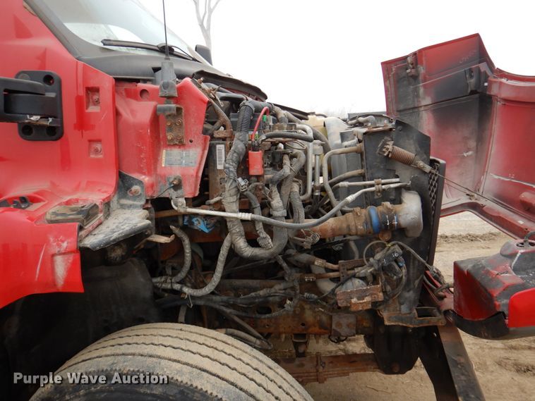 image for item DN7267 2009 GMC C7500  hook lift truck