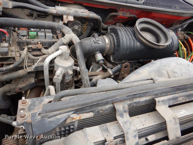 image for item DN7267 2009 GMC C7500  hook lift truck