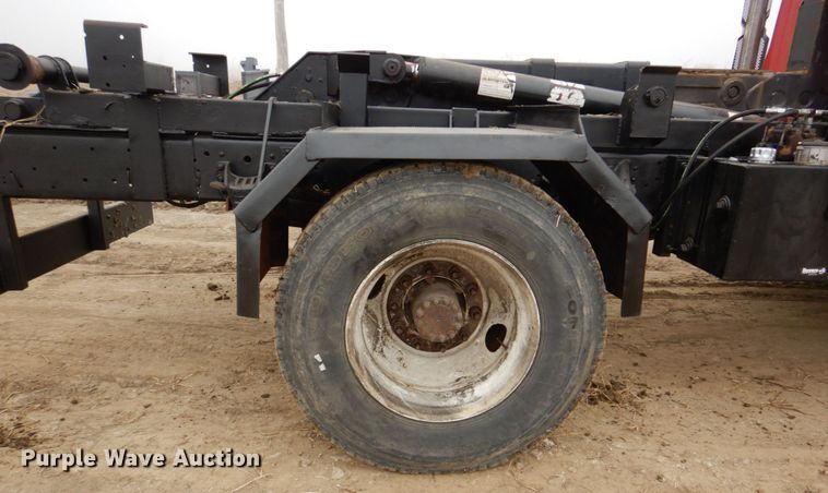 image for item DN7267 2009 GMC C7500  hook lift truck