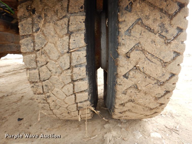 image for item DN7267 2009 GMC C7500  hook lift truck