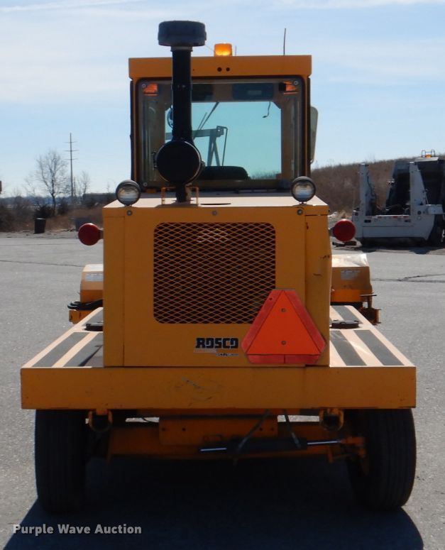 image for item DN7268 LeeBoy Rosco SweepPro A930  broom