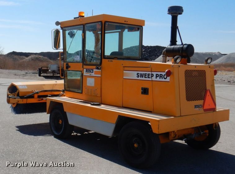 image for item DN7268 LeeBoy Rosco SweepPro A930  broom