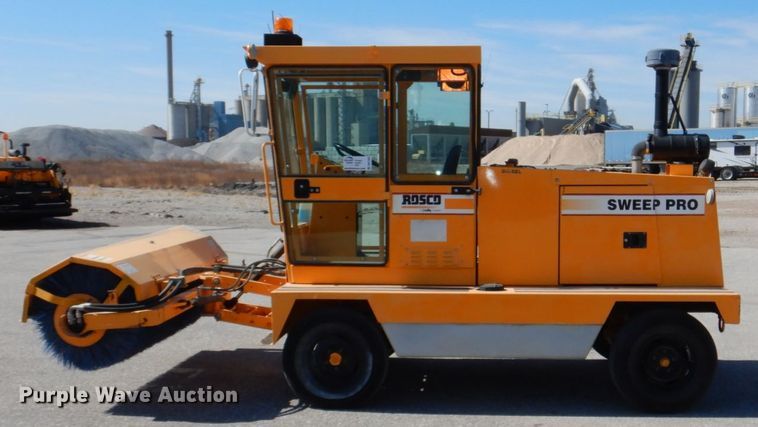 image for item DN7268 LeeBoy Rosco SweepPro A930  broom