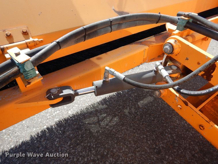 image for item DN7268 LeeBoy Rosco SweepPro A930  broom