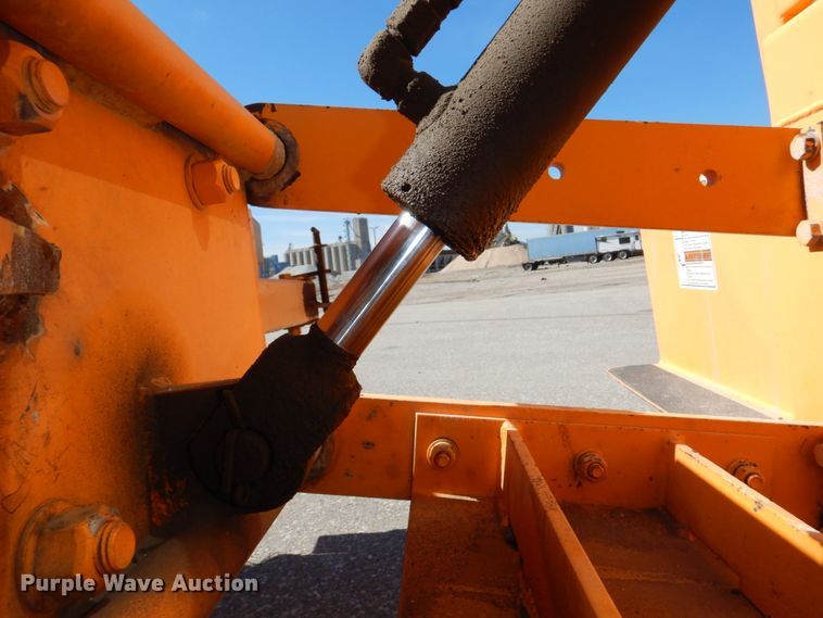 image for item DN7268 LeeBoy Rosco SweepPro A930  broom