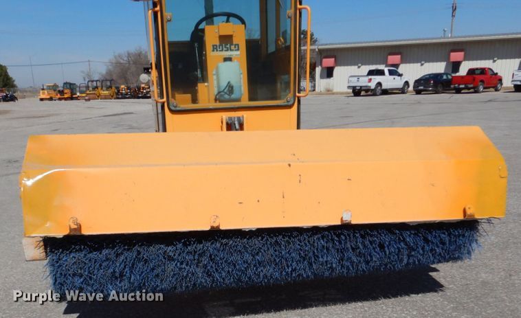 image for item DN7268 LeeBoy Rosco SweepPro A930  broom