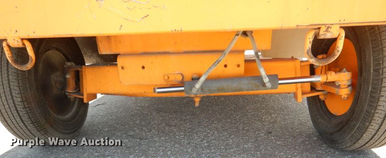 image for item DN7268 LeeBoy Rosco SweepPro A930  broom