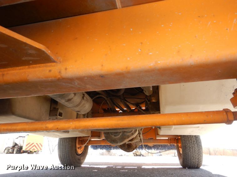 image for item DN7268 LeeBoy Rosco SweepPro A930  broom