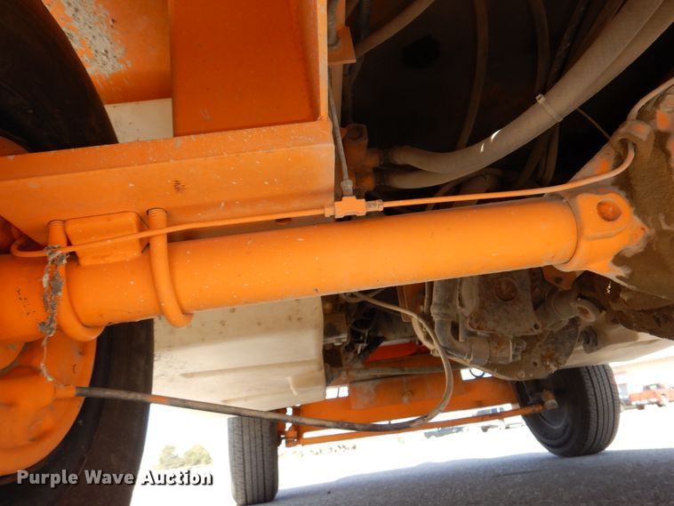 image for item DN7268 LeeBoy Rosco SweepPro A930  broom