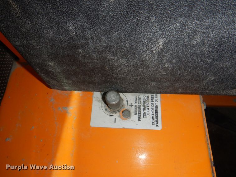 image for item DN7268 LeeBoy Rosco SweepPro A930  broom