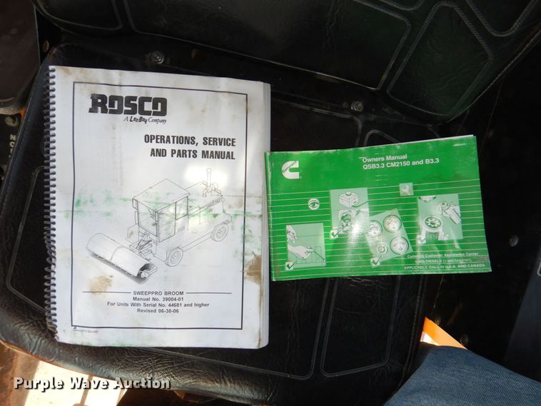 image for item DN7268 LeeBoy Rosco SweepPro A930  broom