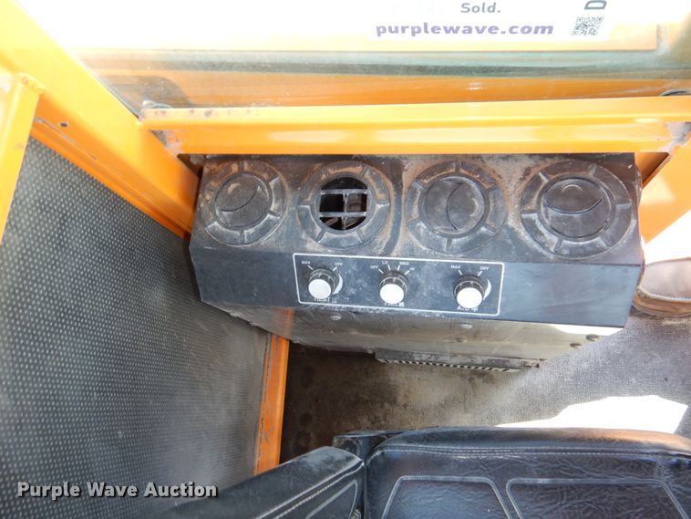 image for item DN7268 LeeBoy Rosco SweepPro A930  broom