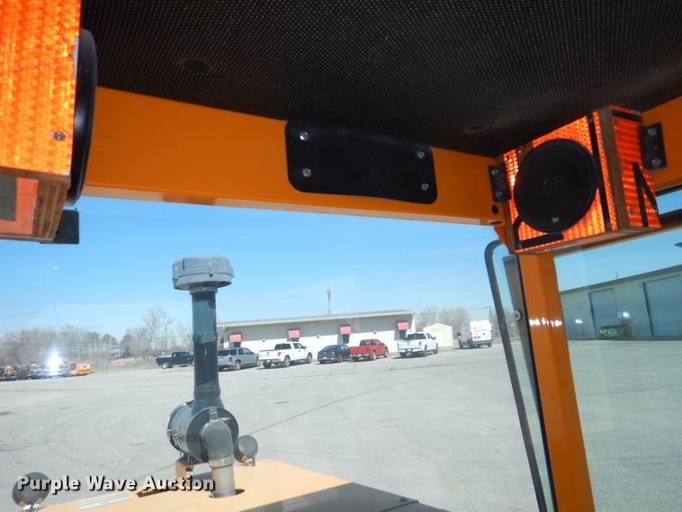 image for item DN7268 LeeBoy Rosco SweepPro A930  broom