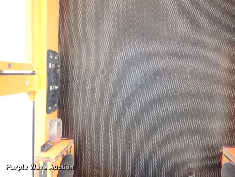 image for item DN7268 LeeBoy Rosco SweepPro A930  broom