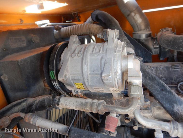 image for item DN7268 LeeBoy Rosco SweepPro A930  broom