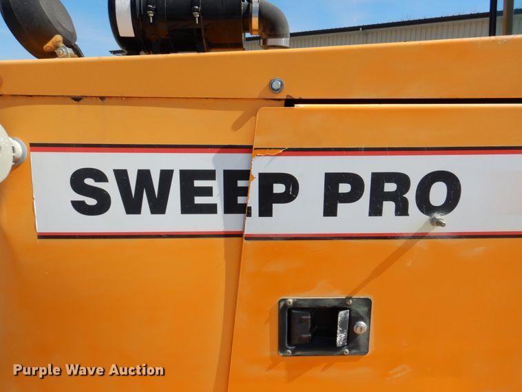 image for item DN7268 LeeBoy Rosco SweepPro A930  broom