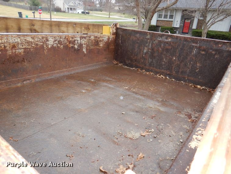 image for item DN7279 1999 Chevrolet C8500  dump truck