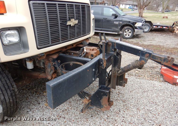 image for item DN7279 1999 Chevrolet C8500  dump truck