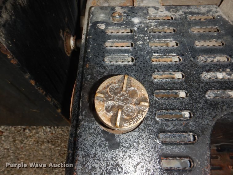 image for item DN7279 1999 Chevrolet C8500  dump truck