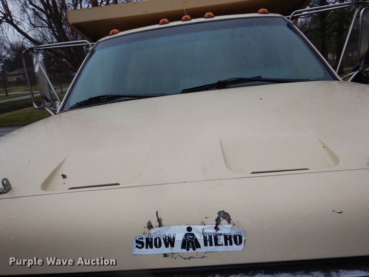 image for item DN7279 1999 Chevrolet C8500  dump truck