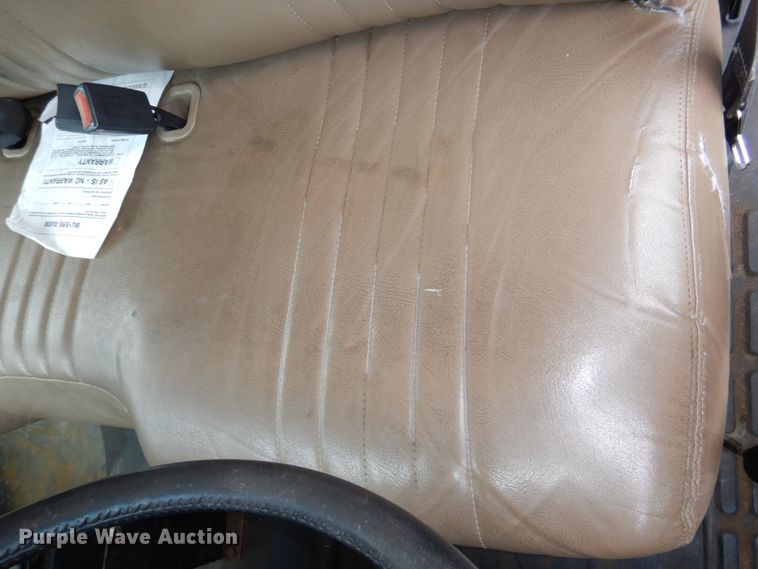 image for item DN7279 1999 Chevrolet C8500  dump truck